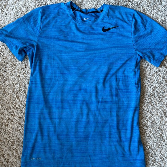 Nike Dri Fit T shirt - Picture 2 of 3